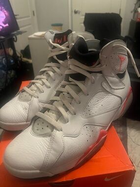 Nike Air Jordan VII 7 Retro Size 10 Mens White Infrared Crimson CU9307-160